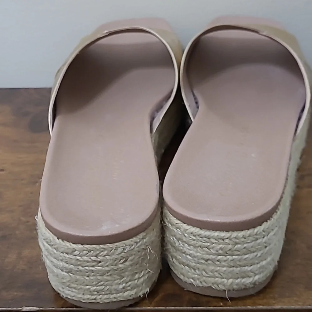 Chinese Laundry Gold Platform Espadrilles Slide Sandals size 8.5
